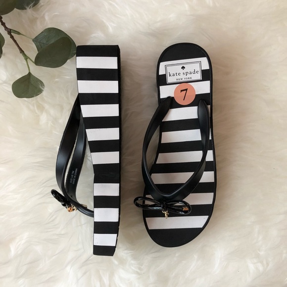 kate spade Shoes - NWOT Kate Spade flip flops